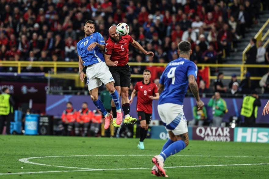 从跑量焦虑到数据自洽：一位业余跑者的必一运动年度训练复盘